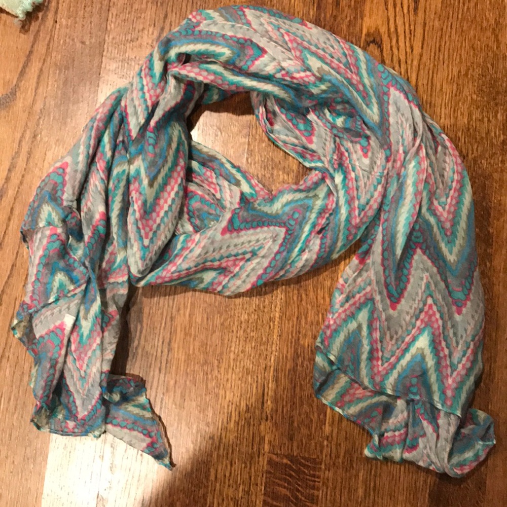 Print scarf